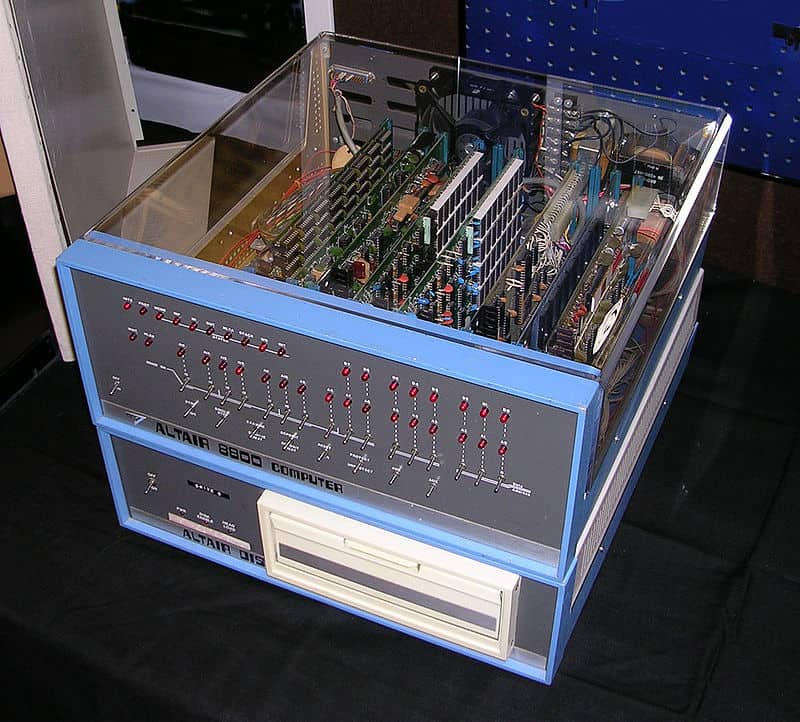 800px-altair_8800_computer
