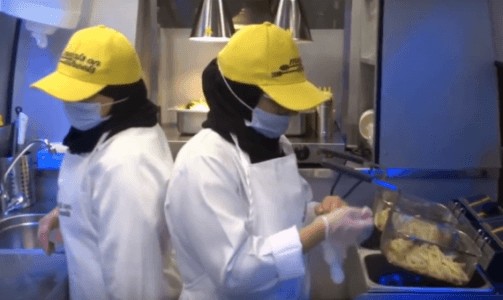 افتتاح أول مشروع لعربة طعام نسائية بالمملكة