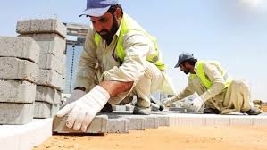 المملكة تحظر العمل تحت الشمس بداية من غدًا