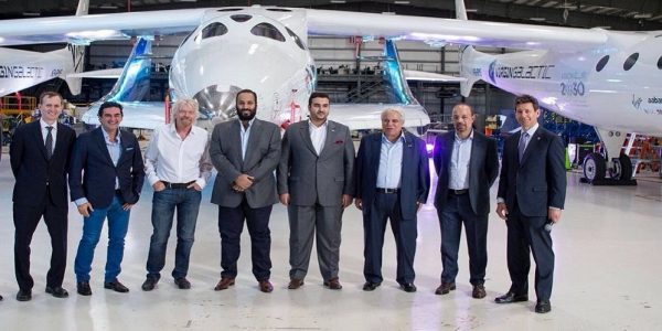 ولي العهد يزور “فيرجن قالاكتيك” ويبحث فرص تعميق التعاون في التقنيات الحديثة