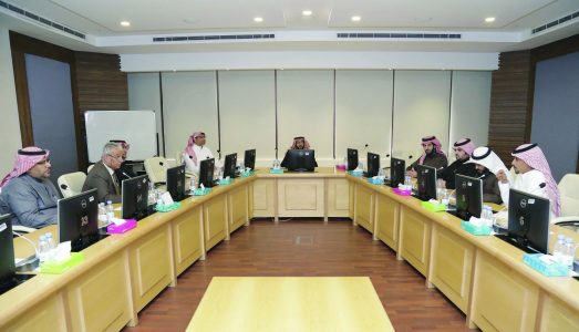 غرفة الرياض تُناقش صياغة عقود تأسيس الشركات العائلية