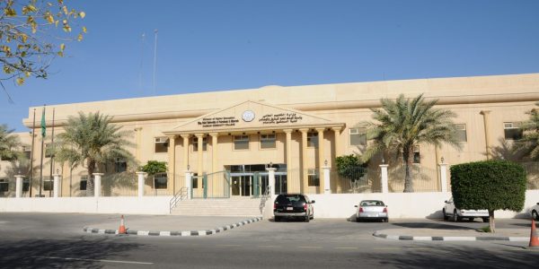 كلية المجتمع بالدمام تفتح باب القبول للطلاب.. الأحد القادم