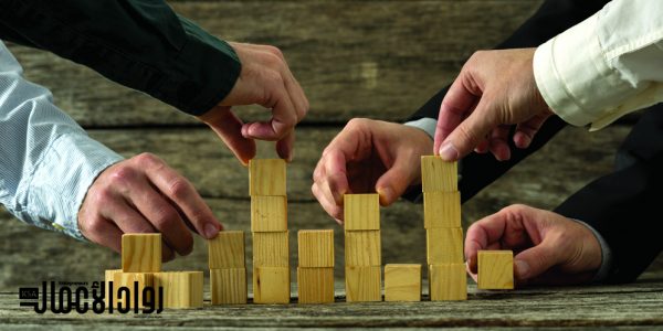 كيف تعلِّم فريق العمل بناء العلاقات مع الآخرين؟