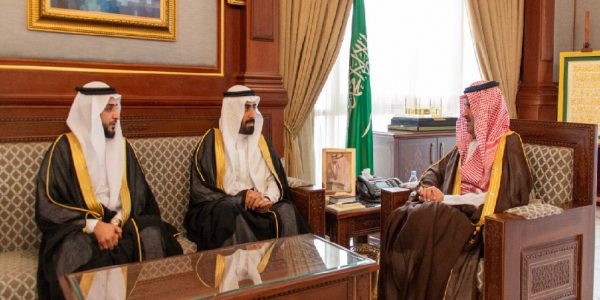 أمير المدينة المنورة يستقبل مدير عام فرع وزارة الإسكان بالمنطقة فرع وزارة الإسكان