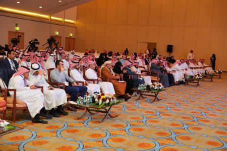 انطلاق فعاليات «المعرض والمؤتمر الدولي الثالث لعالم التجارة الإلكترونية والمدن الذكية»