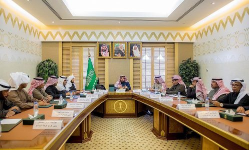 أمير القصيم يبحث استضافة أحد اجتماعات مجموعة العشرين التحضيرية أمير القصيم