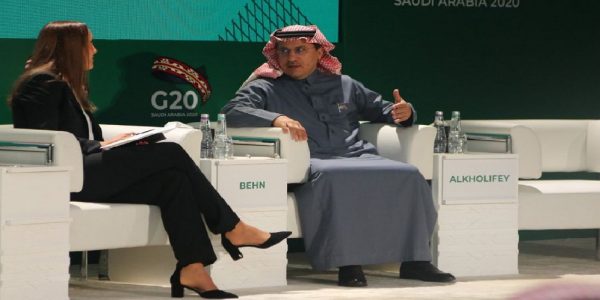 محافظ «ساما»: نعمل على توسيع الناتج المحلي الإجمالي للقطاع غير النفطي محافظ ساما