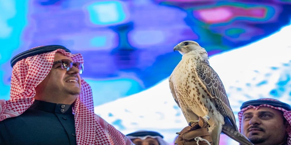تكريم الفائزين في مهرجان حفر الباطن للصقور مجلة رواد الأعمال