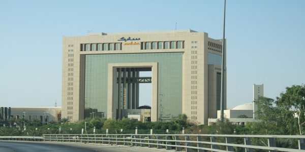 محافظ الداير يبحث مع «سابك» دورها في دعم زراعة البن سابك