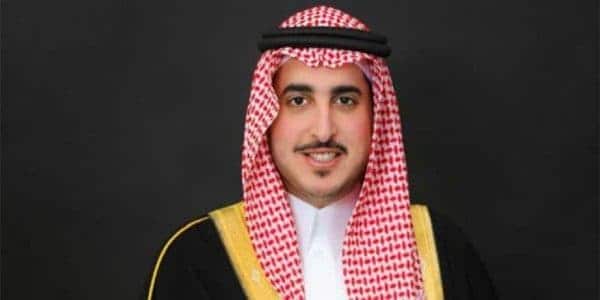 أمير منطقة الجوف يُشدد على إنجاز المعاملات إلكترونيًا عن بعد أمير منطقة الجوف