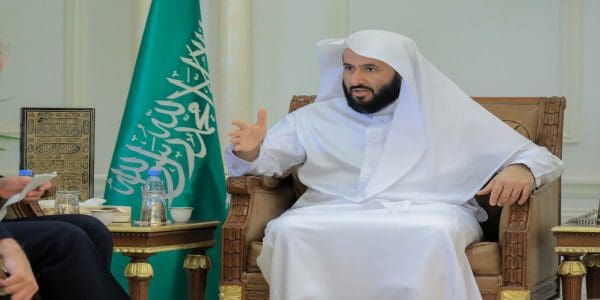 وزير العدل يشكر القيادة بمناسبة الموافقة على نظام المحاكم التجارية وزير العدل