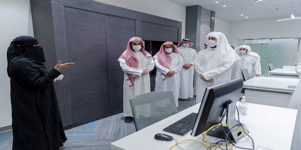 وزير العدل يعلن بدء تطبيق الهوية المعيارية الموحدة الهوية المعيارية الموحدة