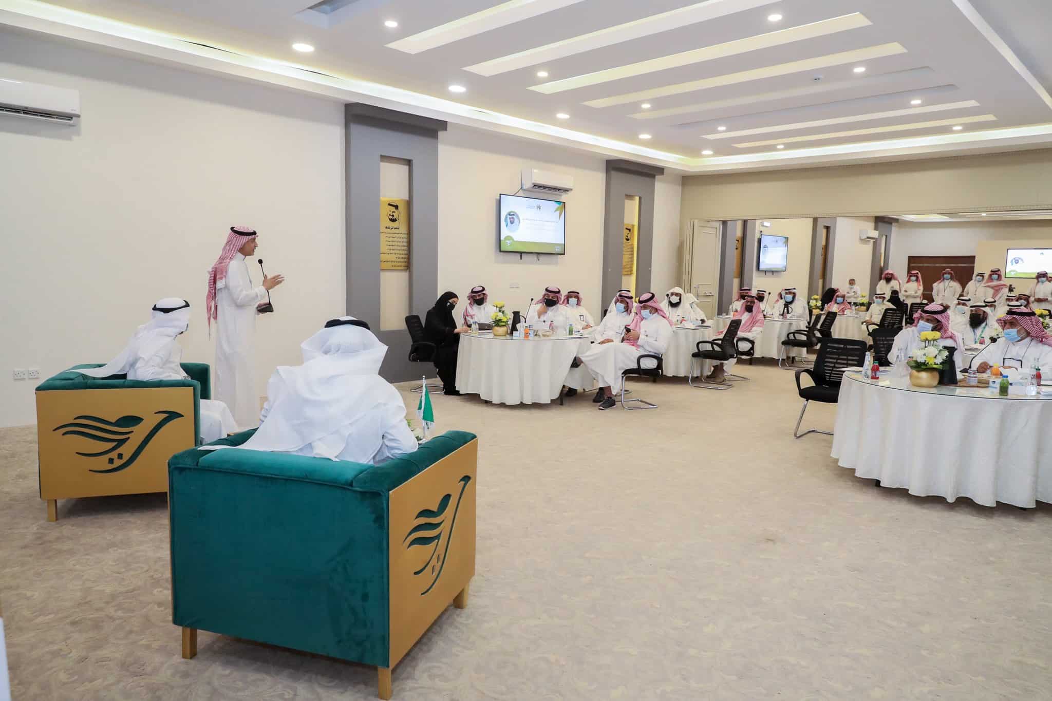 وزير الموارد البشرية