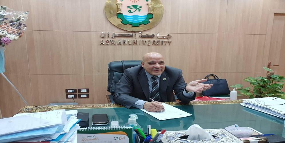 جامعة أسوان تناقش دور التعليم الجامعى فى دعم ريادة الأعمال جامعة أسوان