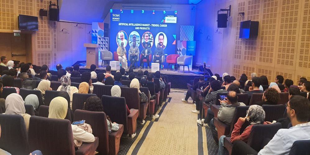 ندوة في قمة “تكني” تدعو لتضمين الذكاء الاصطناعي بالمناهج التعليمية تكني