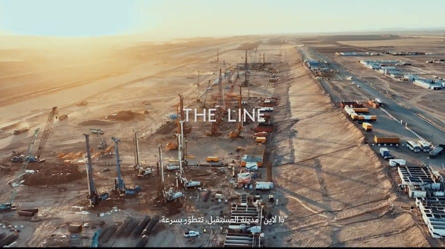 لقطات من العمل في مشروع ذا لاين نيوم السعودية