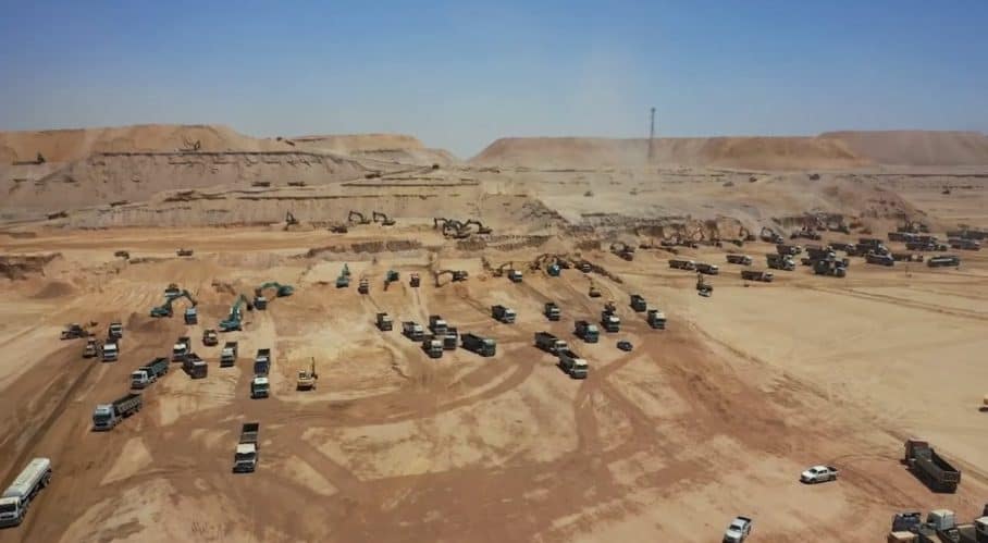 أثناء العمل في مشروع ذا لاين نيوم السعودية