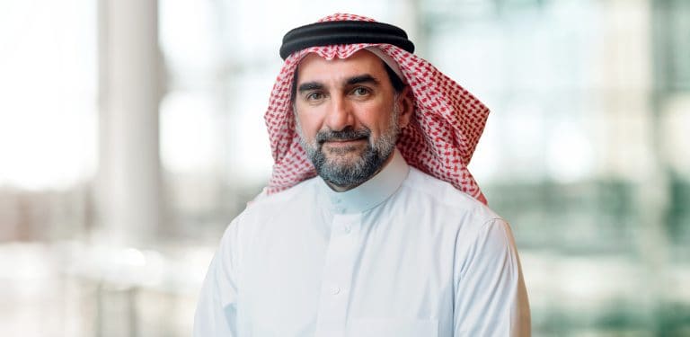 «الرميان» يكشف أبرز القطاعات التي يركز عليها صندوق الاستثمارات العامة في 2024 محافظ صندوق الاستثمارات العامة يتحدث عن الاستثمار في الطاقة المتجددة - مصدر الصورة: greeninitiatives