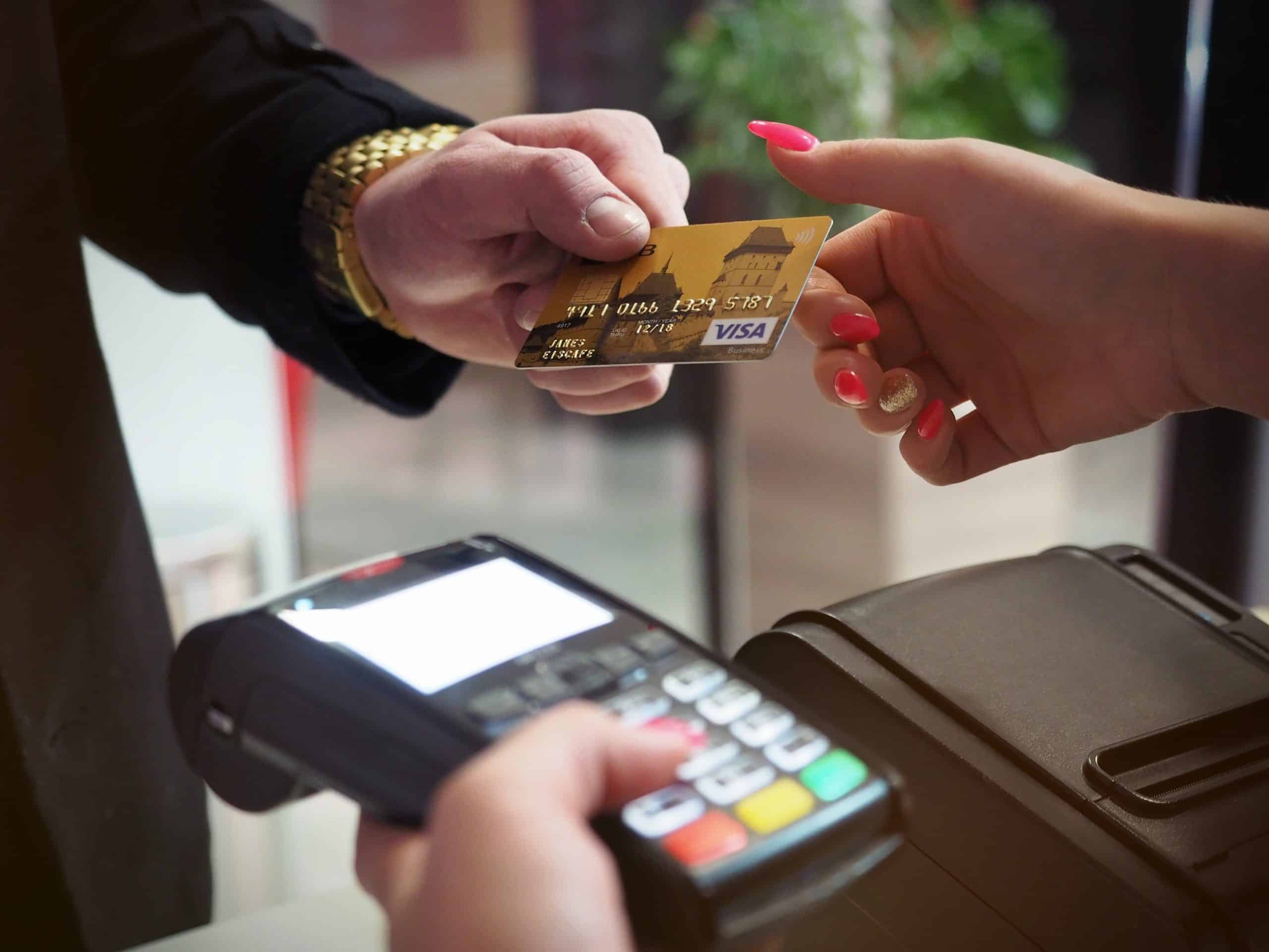 البطاقات الافتراضية