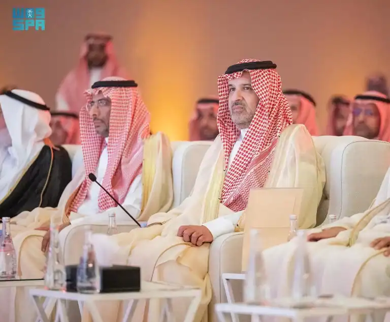 أمير المدينة المنورة يرعى حفل افتتاح المبنى الرئيس للهيئة الملكية بينبع ويُدشّن عددًا من المشاريع الاستثمارية أمير المدينة المنورة