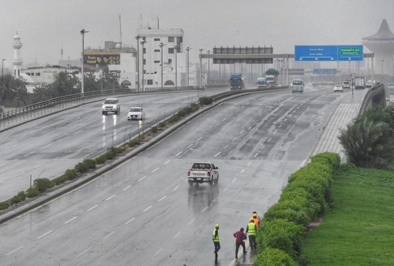 حقيقة تعليق الدراسة بمدارس مكة المكرمة