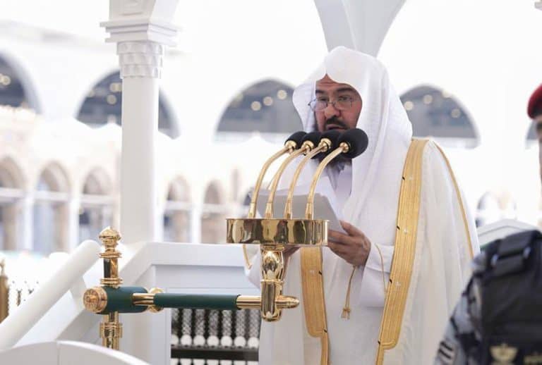 لا تنشغلوا بالتصوير.. "السديس" يوجه بعض النصائح لزوار المسجد النبوي