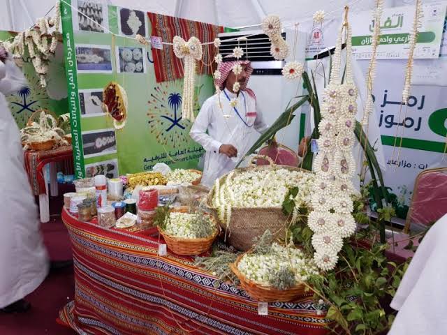 مهرجان “عذق 4” يستضيف جمعية الفُل والنباتات العطرية من جازان