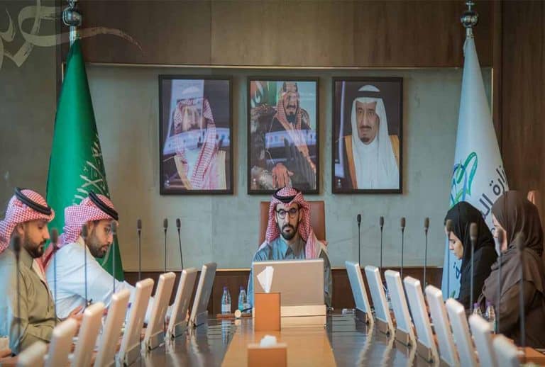 المملكة وسلطنة عمان تبحثان تعزيز الشراكة السياحية بين البلدين المملكة