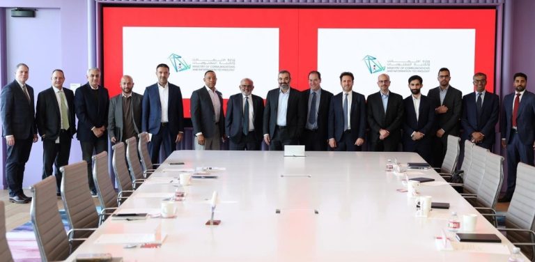 وزير الاتصالات يجتمع بقادة كبرى الشركات في وادي السيليكون وزير الاتصالات