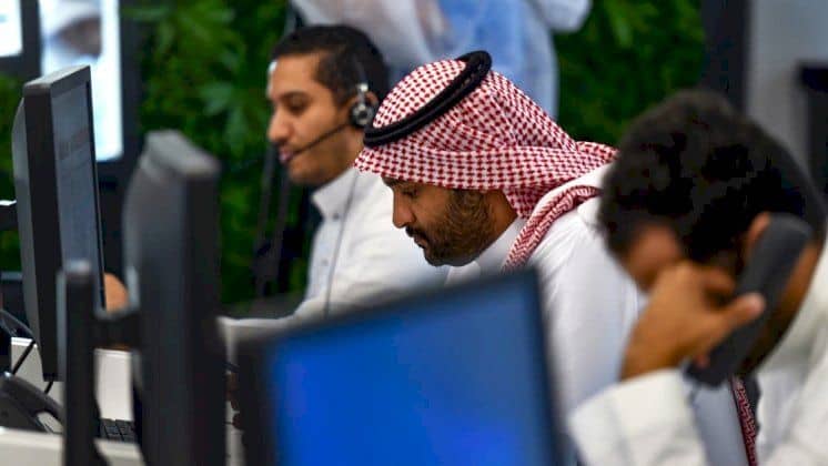 مدى رضا العاملين بالمملكة عن بيئة العمل