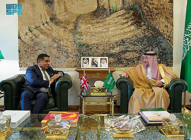 “الخريجي” يكشف عن الإجراءات الجديدة لنظام التأشيرة البريطانية للسعوديين