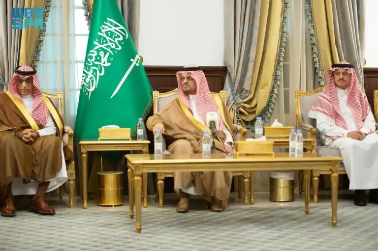 نائب أمير مكة يستقبل رؤساء مجالس الغرف الإسلامية المشاركين في «منتدى الحلال» منتدى مكة للحلال