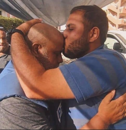 وائل الدحدوح وابنه حمزة