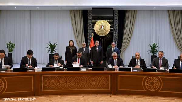 مصر تستثمر 40 مليار دولار في مشروعات الهيدروجين الأخضر بمنطقة السويس جانب من توقيع اتفاقيات مشروعات الهيدروجين الأخضر