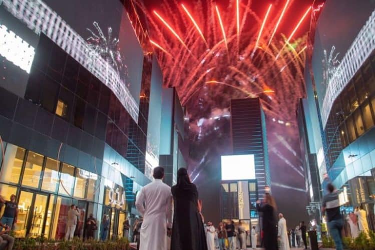 إجمالي ما أنفقه سكان المملكة في المطاعم خلال أسبوع.. تخطى المليار