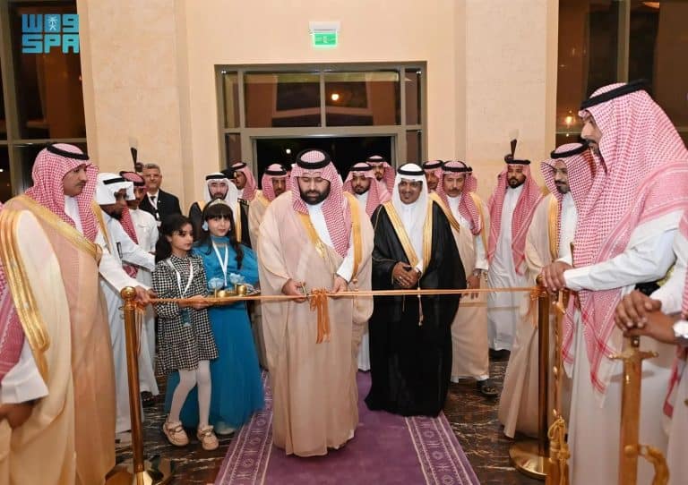 نائب أمير جازان يدشن الملتقى الشعري الخامس ويكرم رواد الأدب افتتاح الملتقى الشعري