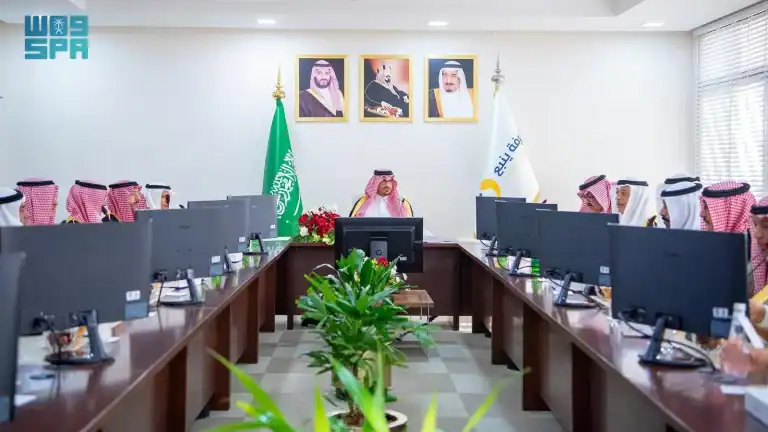 نائب أمير المدينة يلتقي رؤساء وممثلي الغرف التجارية على مستوى المملكة اتحاد الغرف السعودية