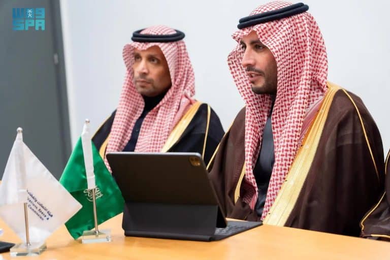 محافظ هيئة الاتصالات