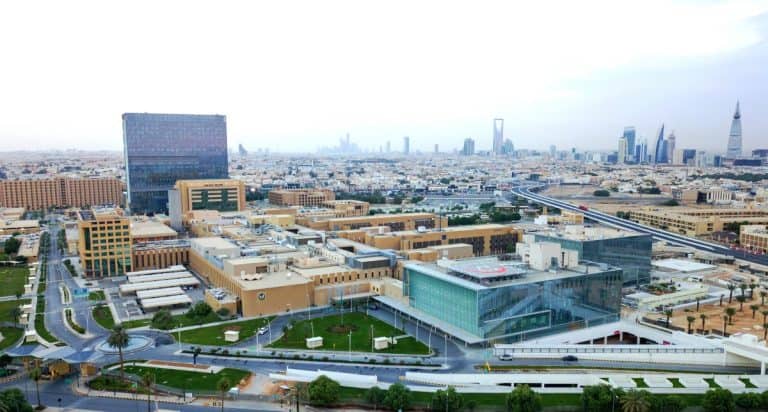 “مستشفى الملك فيصل ومركز الأبحاث” يحصل على جائزة تميّز الأعمال العالمية مستشفى الملك فيصل التخصصي