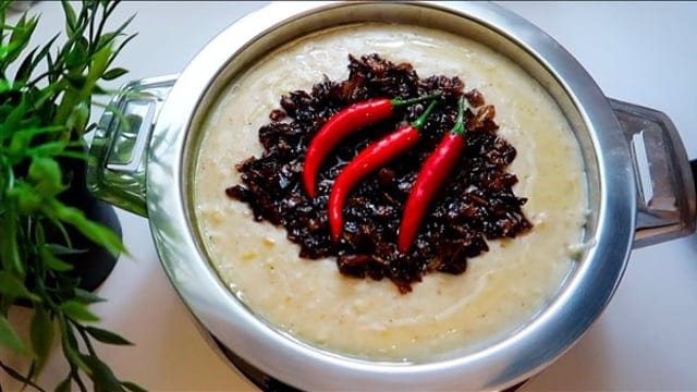 الأسر المنتجة تتنافس على تقديم أشهى الأطباق