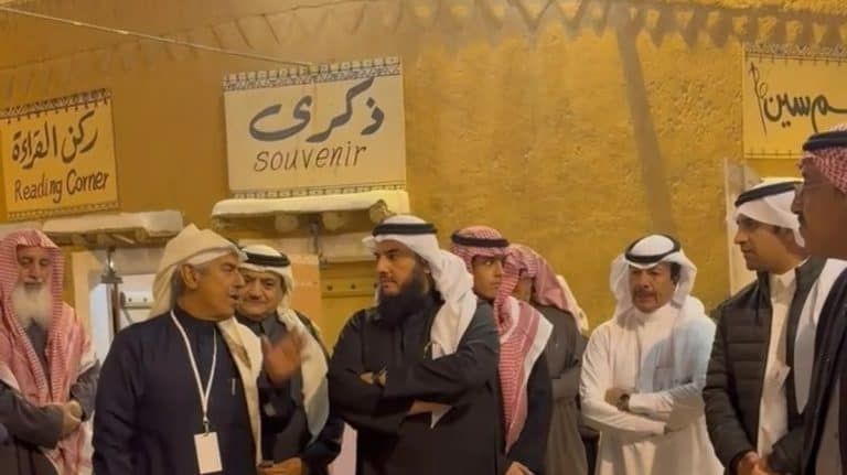 في شقراء.. اللوحات التشكيلية تعكس إبداع 25 فنانًا معرض شقراء