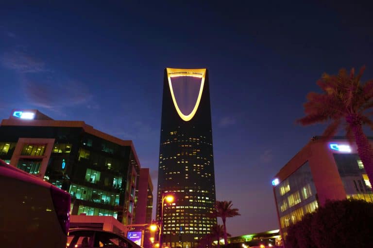 المملكة تفتح أبوابها لـ 100 مستثمر صيني في مشاريع ضخمة المملكة تفتح أبوابها لـ100 مستثمر صيني في مشاريع ضخمة