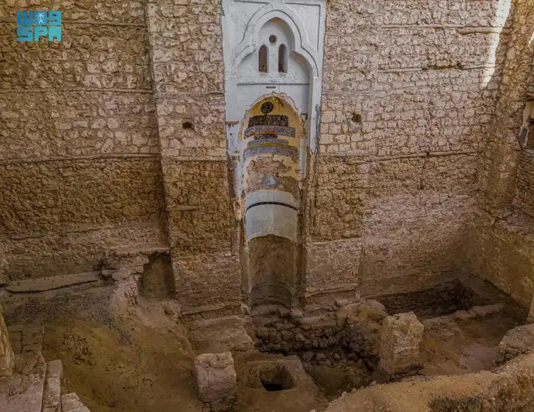 اكتشاف أنماط معمارية لمسجد عثمان بن عفان يعود تاريخها إلى 1200 عام برنامج جدة التاريخية