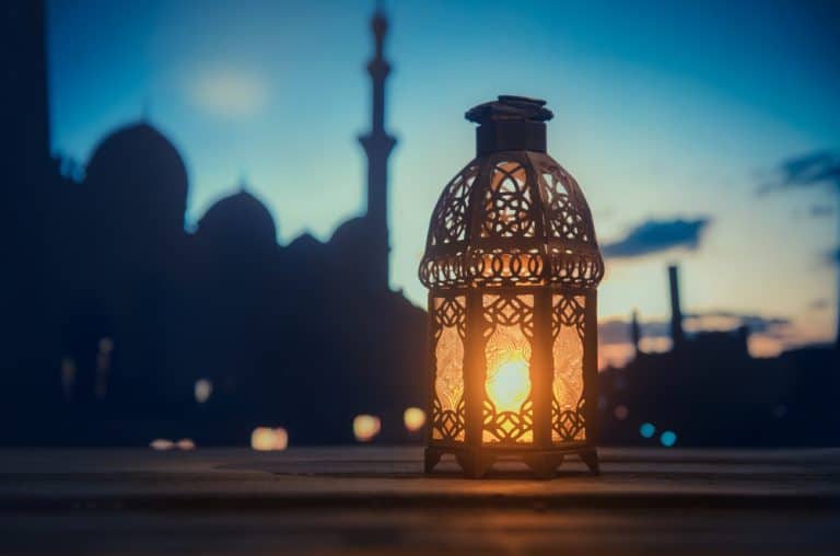 فضائل شهر رمضان الكريم.. أحاديث نبوية تذكر بهذا