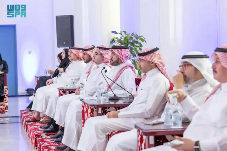 محافظ منشآت يلتقى رواد الأعمال