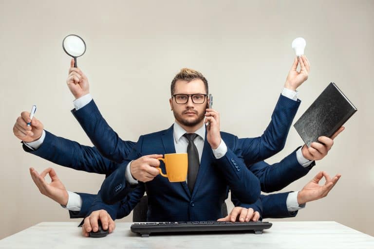 الإلحاح الدائم.. متلازمة نفسية تجعل كل شيء يبدو عاجلًا الإلحاح