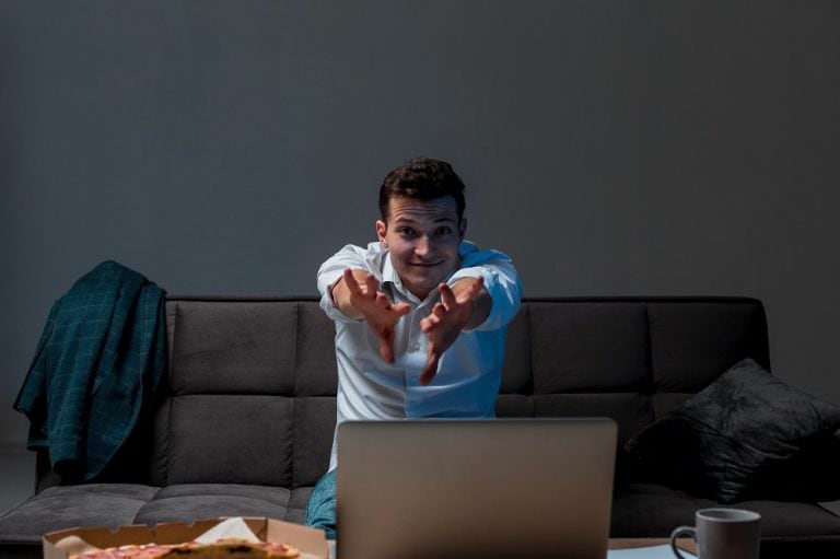 مشاكل العمل من المنزل.. حيل إنتاجية بسيطة للتغلب عليها