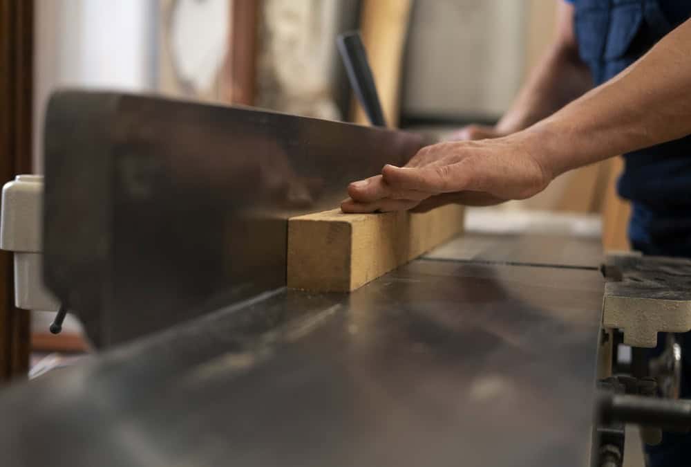 مشروع تصنيع الأثاث اليدوي