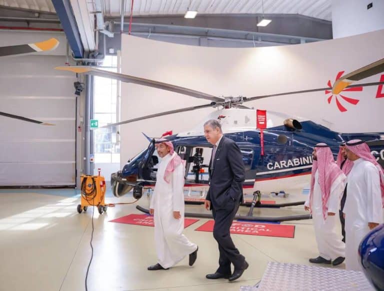 وزير الصناعة والثروة المعدنية يخطط لتوطين صناعة الهليكوبتر