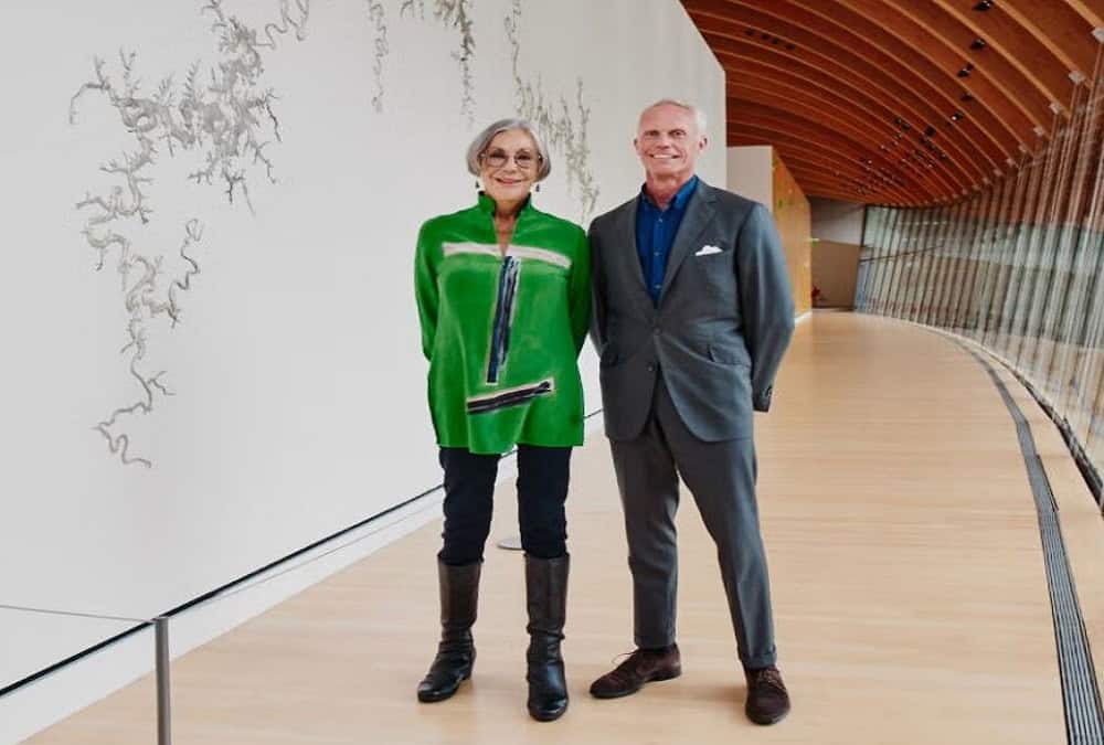  أليس والتون